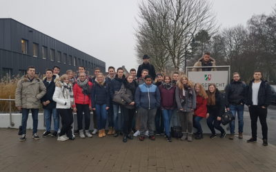 Differenzierungskurs des Berufl. Gymnasiums besuchte Amtsgericht