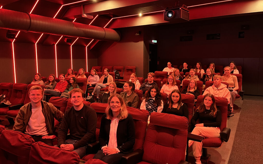 Englischunterricht auf der Leinwand