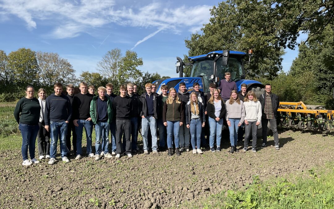 Öko-Feldtag bei den angehenden Landwirten und Landwirtinnen